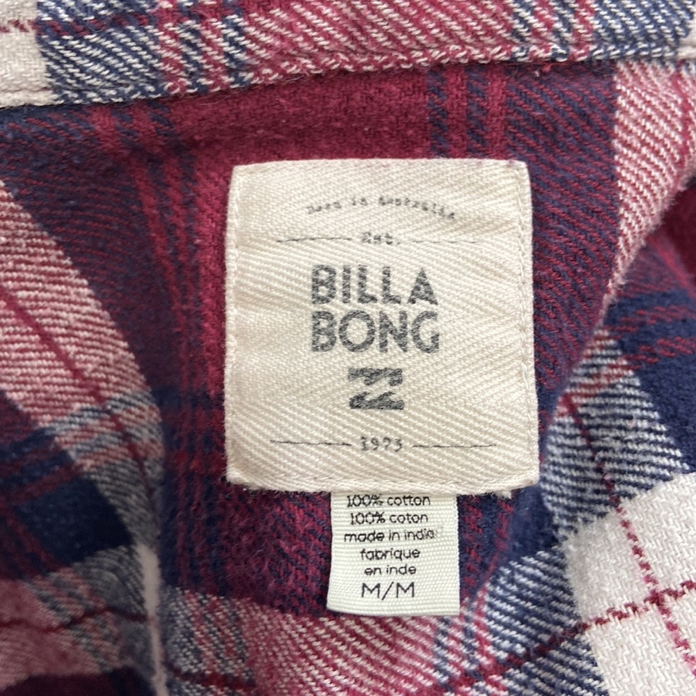 ‼️Women’s Billabong plaid flannel long-sleeve button-down shirt frayed bottom. M - Picture 12 of 14